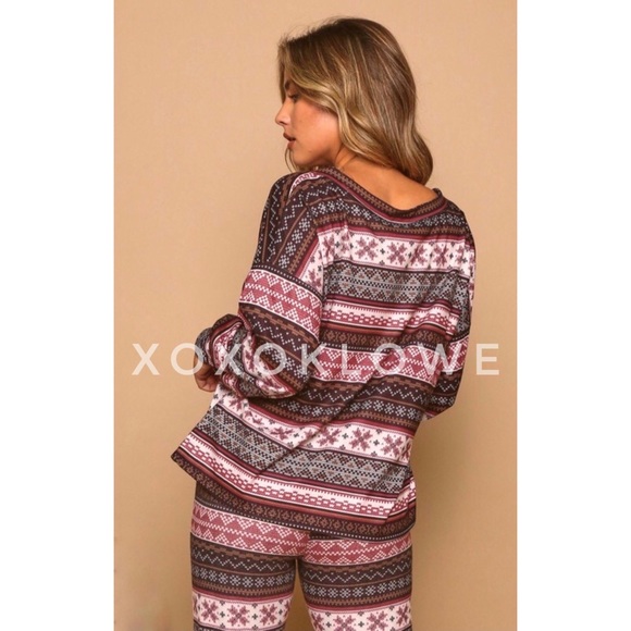 Faire Isle Print Knit Pajamas Set Matching Top + Pants - Picture 10 of 13